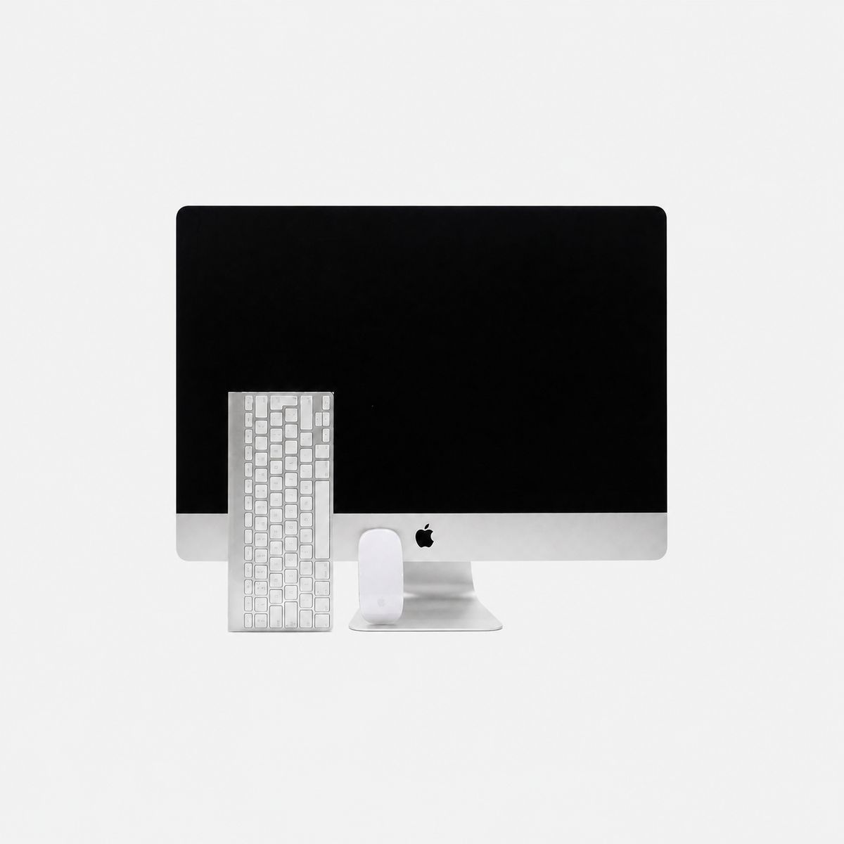Stříbrný iMac 21,5 palců, pohled zepředu s klávesnicí a myší